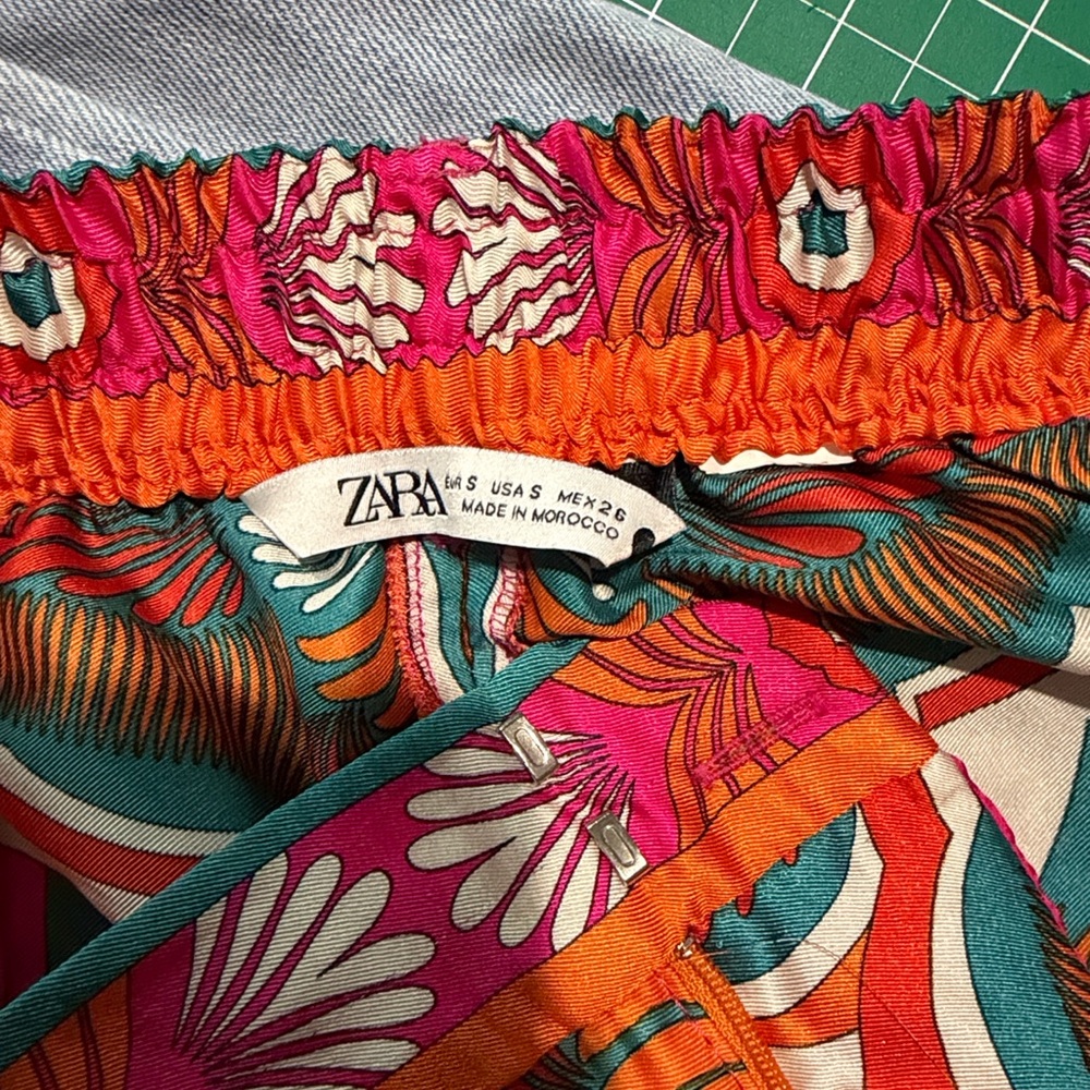 Zara Multicolor Patterned Pants - Picture 2 of 4